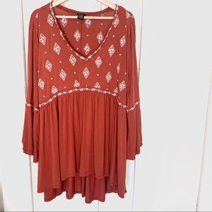 Torrid Burnt Orange with Creme Embroidered Blouse